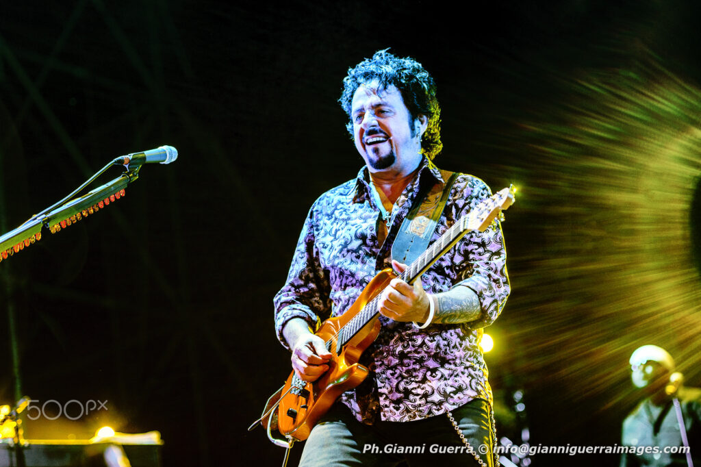 I session player hanno delle qualità nascoste che derivano dal lavoro in studio e secondo Jimmy Page c'è n'è uno che qualcosa in più