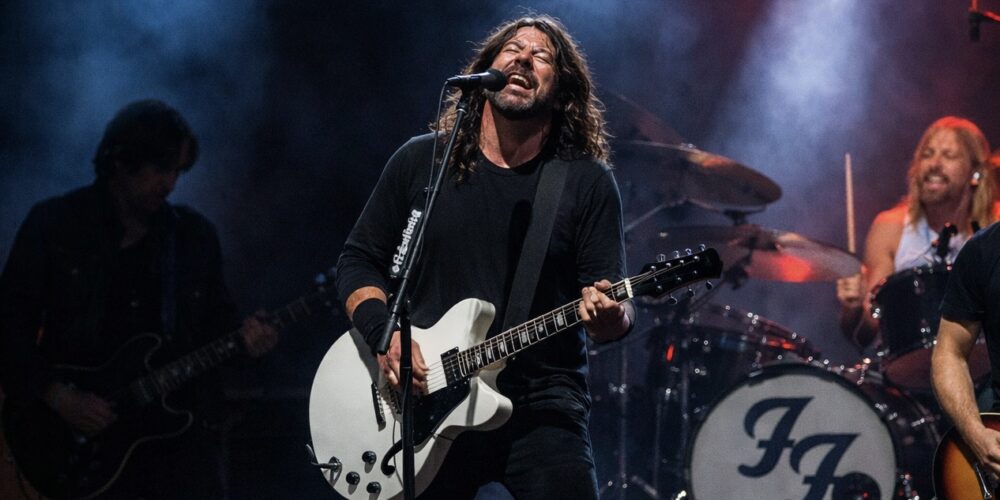 Il 2026 dei Foo Fighters inizia con un nuovo chitarrista: ecco chi ha preso il posto dell'infortunato Pat Smear