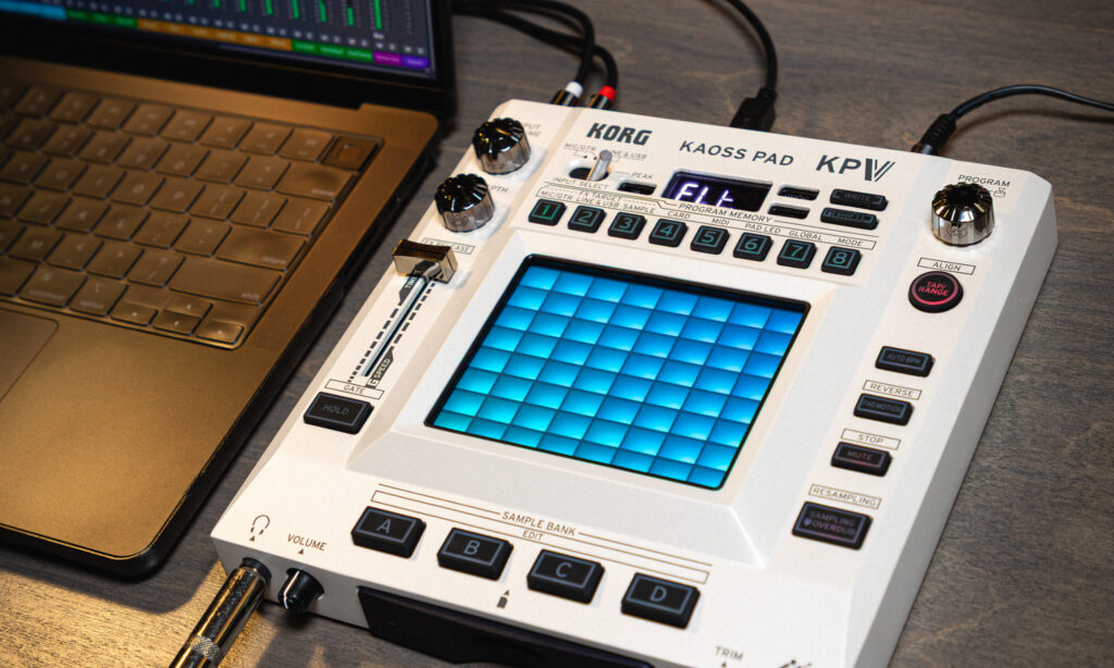 In occasione del NAMM 2026 Korg presenta il KAOSS PAD V, formato compatto, 200 effetti, controllo touch: tutti lo aspettavano