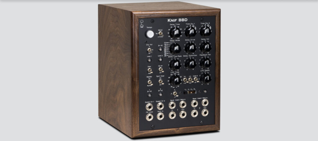 Un delay a valvole si fa strada tra i padiglione del NAMM 2026: ecco il nuovissimo Knif BBD, bucket brigade delay