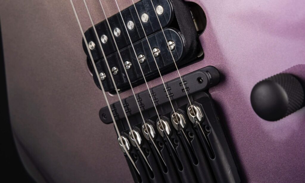 In occasione del NAMM 2026, Strandberg presenta la Strandberg x Jamstik Chameleon una headless con un piezo esafonico