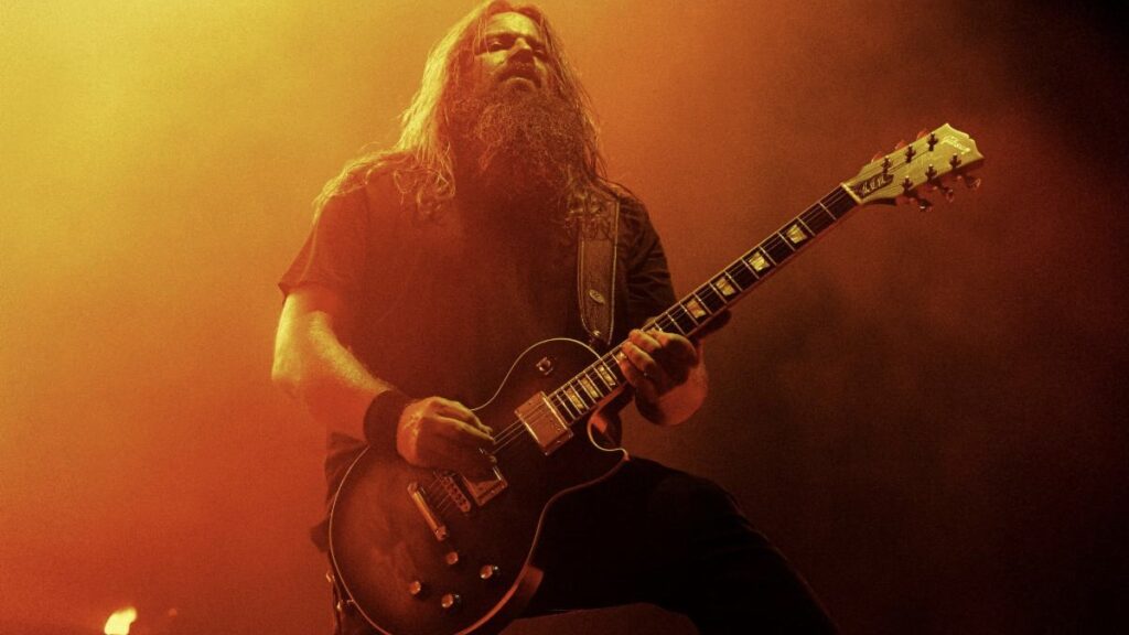 Con la Gibson Mark Morton Les Paul Modern Quilt, il suono massiccio e preciso dei Lamb of God prende forma in una chitarra unica