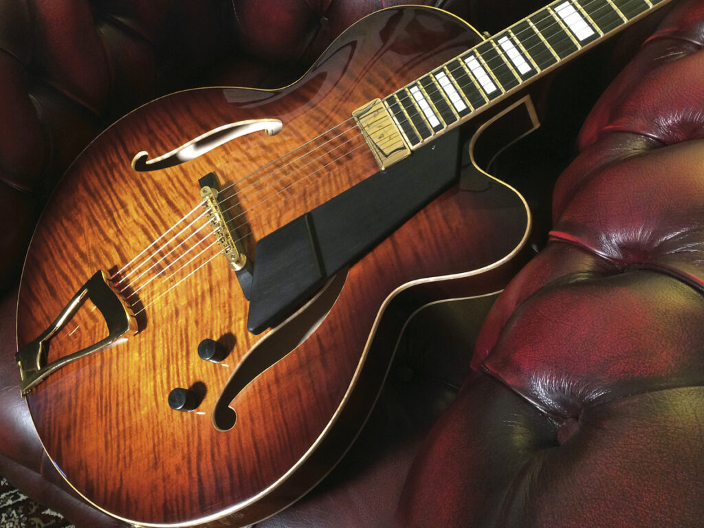 L'italiano Andrea Rinciari guida la rinascita del jazz americano con il suo nuovo disco Soho Session e una chitarra unica