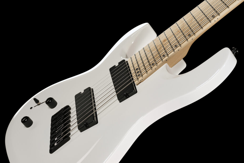 Ora Harley Benton presenta la R-458MN LH WH MultiScale pensata per i chitarristi mancini amanti delle otto corde