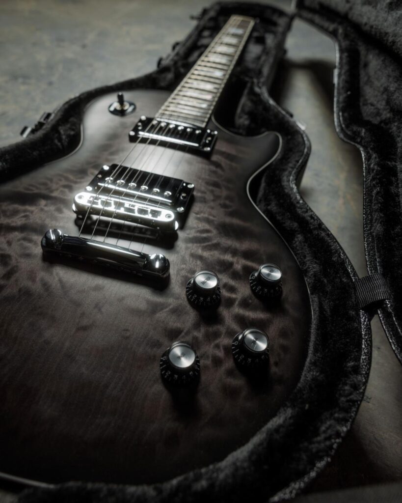 Con la Gibson Mark Morton Les Paul Modern Quilt, il suono massiccio e preciso dei Lamb of God prende forma in una chitarra unica