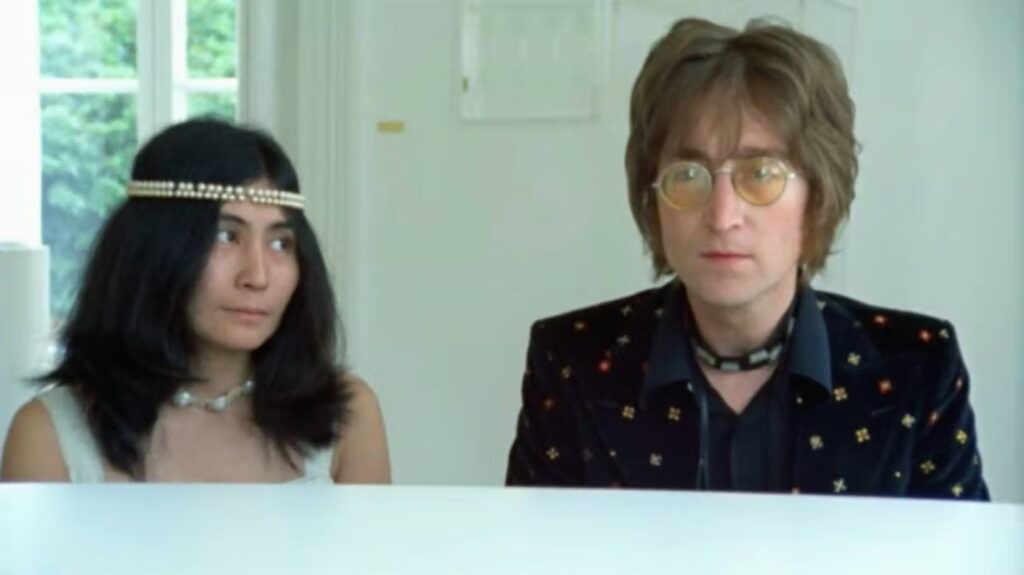 Ecco il racconto di uno dei medici che tentò di salvare la vita a John Lennon la notte della sua morte a New York