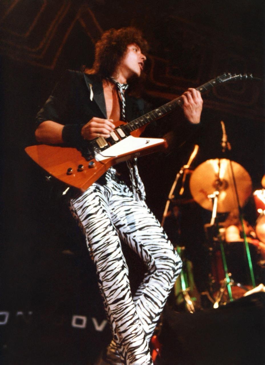 Ecco chi ha ritrovato e restituito la Gibson Explorer di Richie Sambora, rubata nell'85 e persa per 40 anni