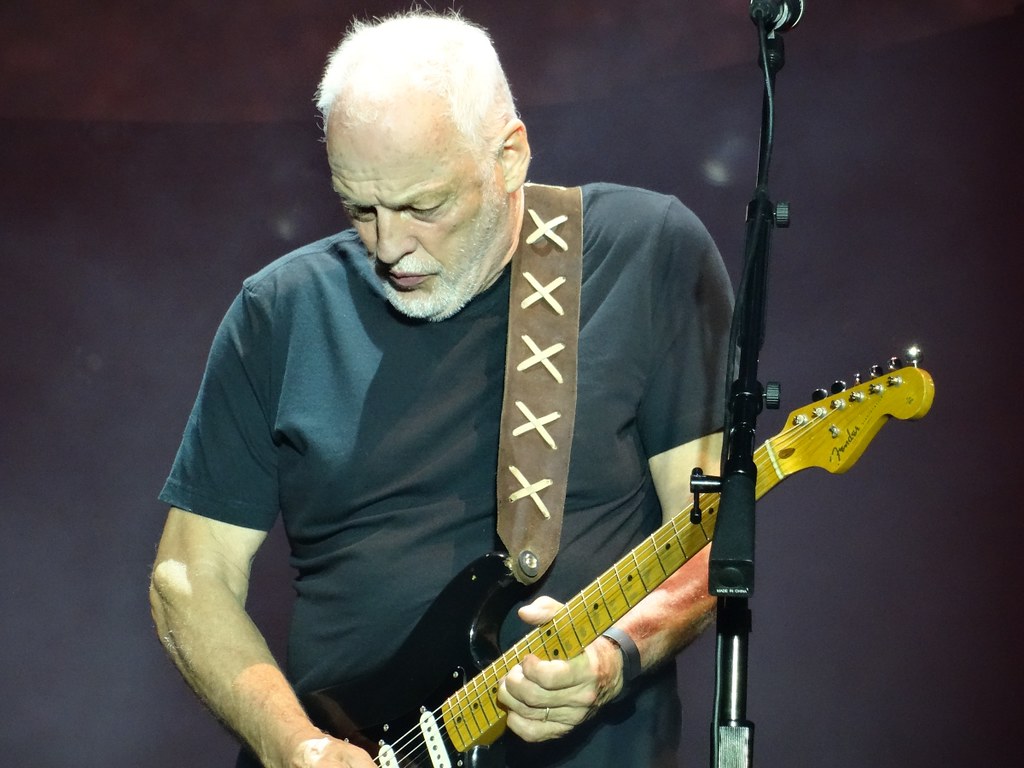 La Black Strat di David Gilmour supera il record di Kurt Cobain e diventa lo strumento più caro della storia delle aste