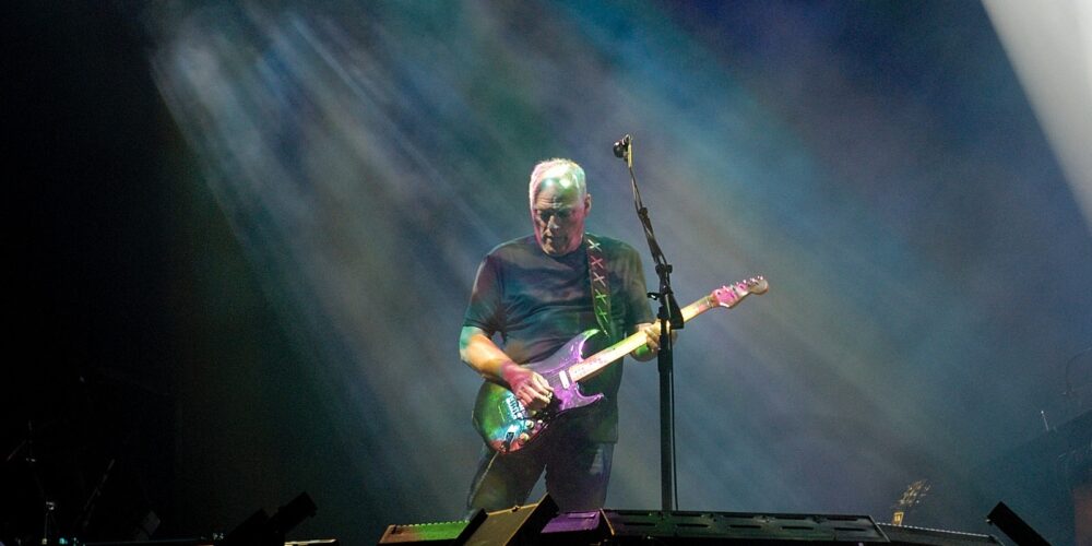 La Black Strat di David Gilmour supera il record di Kurt Cobain e diventa lo strumento più caro della storia delle aste