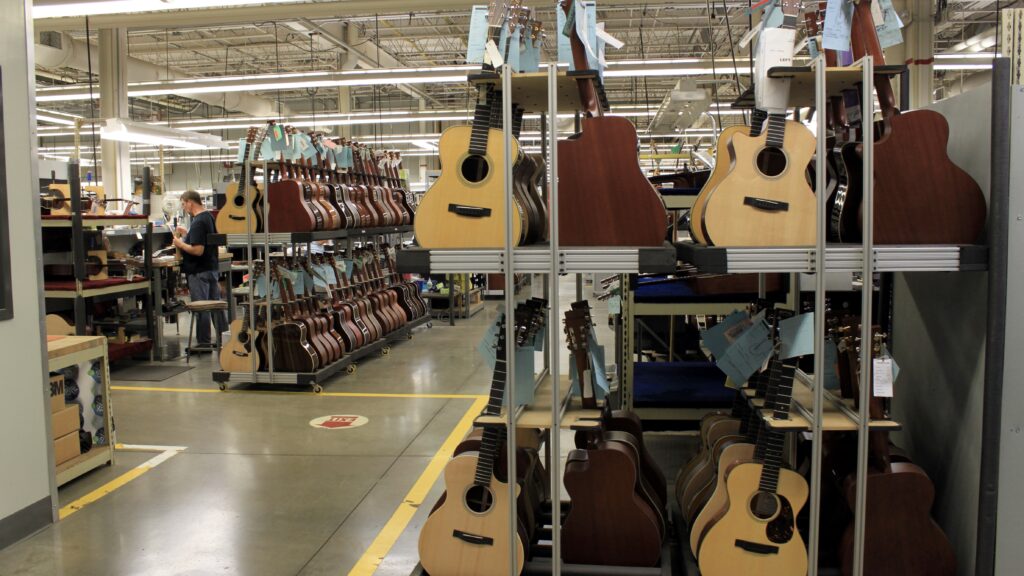 Da fabbrica del mondo a creatore di brand: le chitarre made in China stanno cambiando percezione e forse anche qualità.