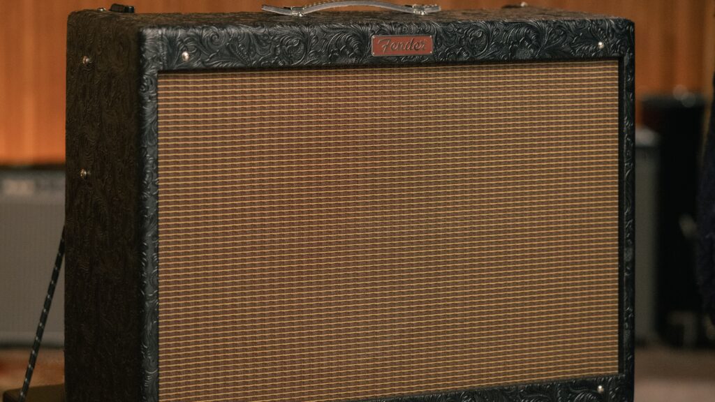 l nuovo Fender Hot Rod Deluxe 30th Anniversary promette aggiornamenti veri su preamp e riverbero, oltre a un nuovo speaker