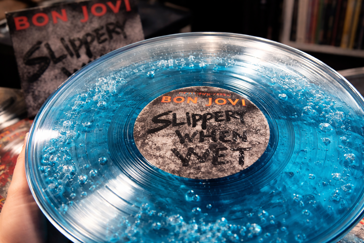 Bon Jovi tornano con una deluxe edition e un LP fuori dal comune: dettagli e formati disponibili di Slippery When Wet.