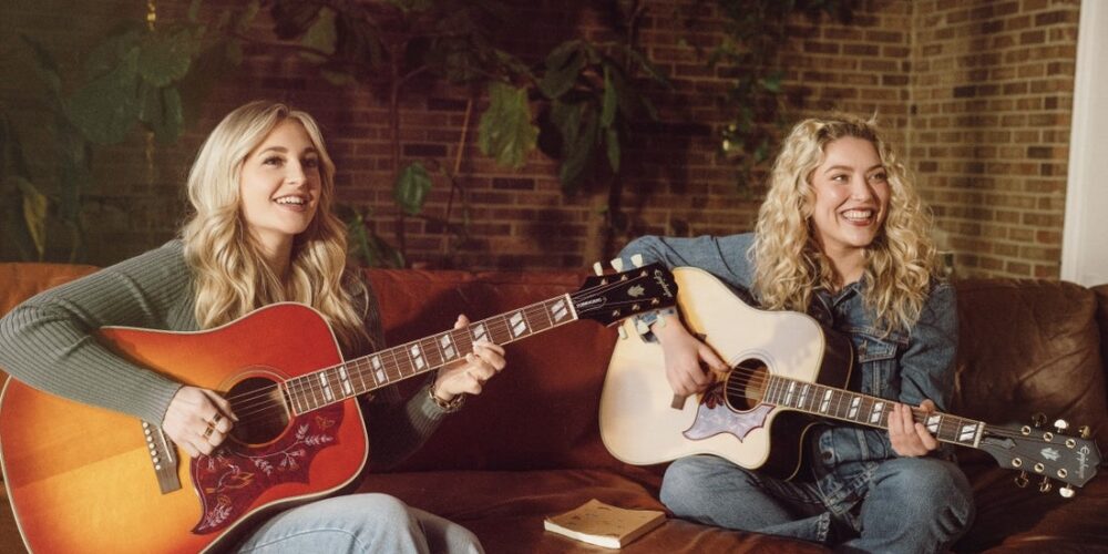 Epiphone aggiorna alcune delle forme più riconoscibili della storia della chitarra acustica portando nella linea Inspired by Gibson