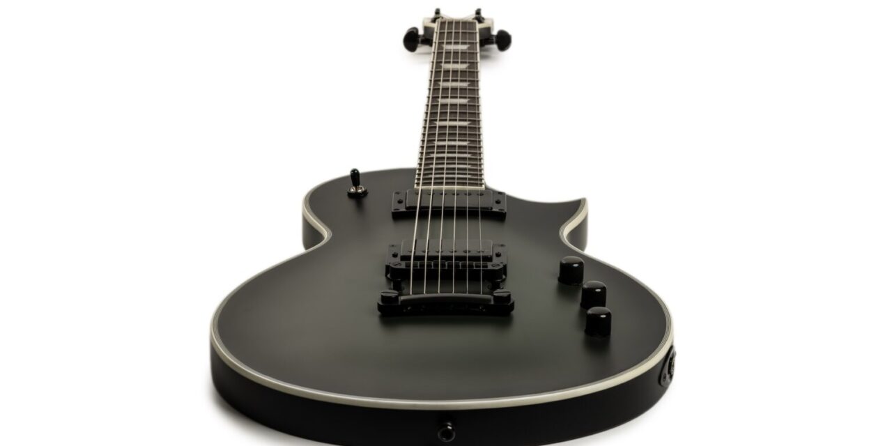 Recensione e prova della Harley Benton SC-Custom III Baritone – Vale la pena acquistare questa chitarra baritona economica per le accordature basse?