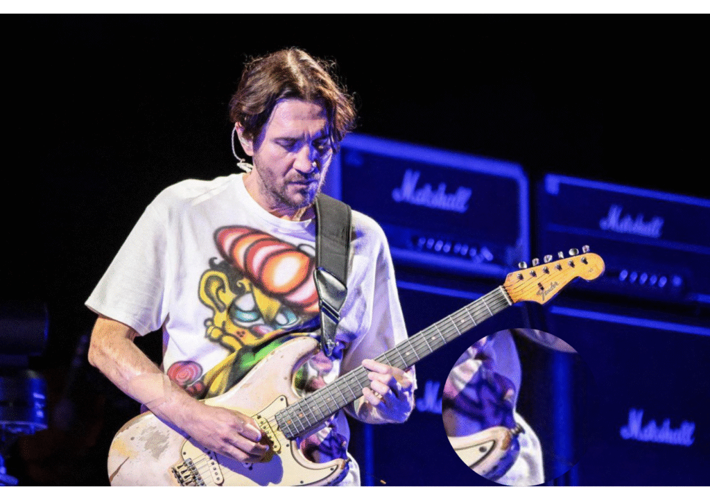 Un dettaglio sul body della Stratocaster bianca di John Frusciante ha riacceso una teoria tra i fan: quella chitarra era di Jimi Hendrix?