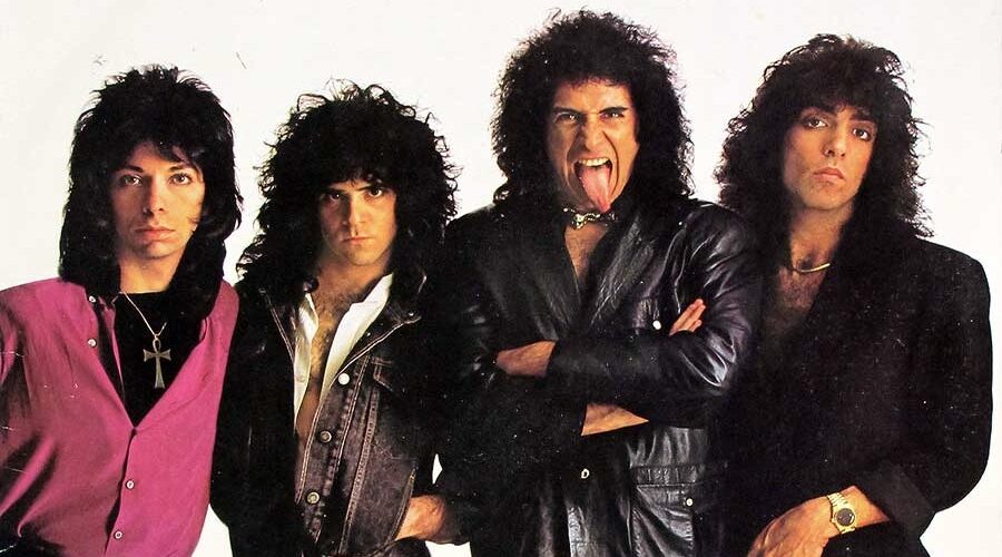 Dopo il farewell tour, KISS annunciano un nuovo live nel 2026: si tratta davvero della reunion della band?