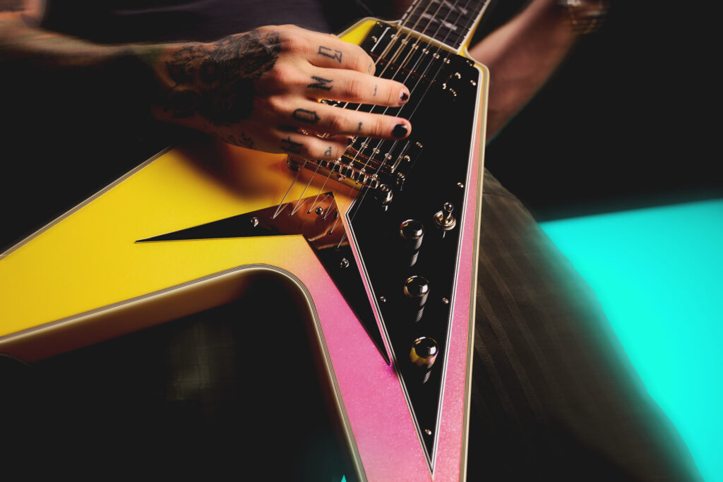 Epiphone lancia la Futura Series: non solo finiture futuristiche, ma upgrade veri per i chitarristi moderni.