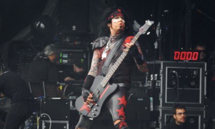 Overdose, adrenalina e mito: cosa è successo davvero a Nikki Sixx