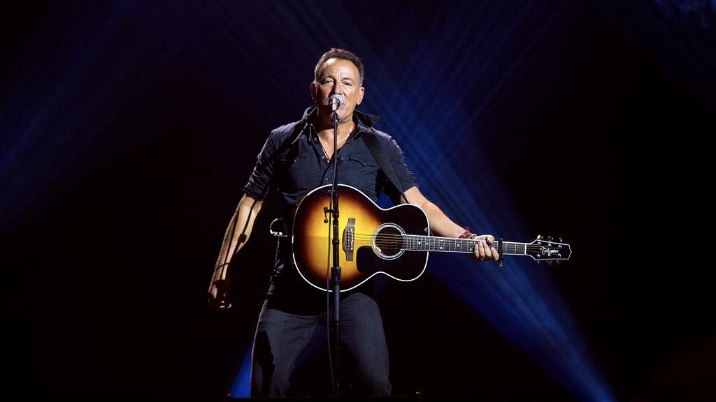 Il nuovo tour di Bruce Springsteen parte da Minneapolis con un messaggio diretto, dichiarando guerra a Donald Trump