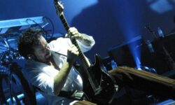 A volte basta una parola di troppo per perdere un occasione: ecco perché Steve Lukather è stato bannato dalla Berklee