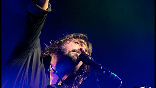 Dave Grohl riaccende il dibattito su cosa sia rimasto davvero dei Nirvana dopo la morte di Kurt Cobain e dice la sua sul ritorno della band.