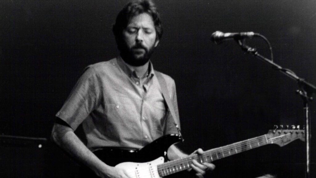 Ancora una notte di eccessi ha portato all' episodio che Eric Clapton stesso racconta in cui per uno scherzo è quasi stato sparato