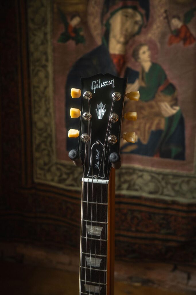 Gibson presenta la SG di Jake Kiszka dei Greta Van Fleet: look e specifiche della ’61 ma qualcosa cambia...