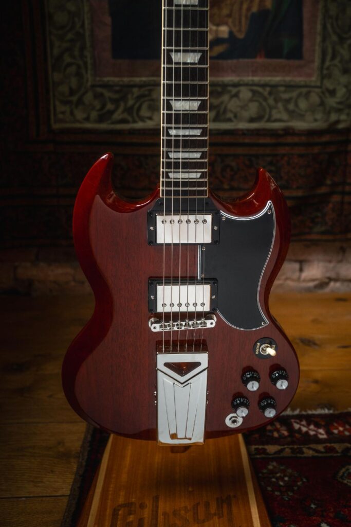 Gibson presenta la SG di Jake Kiszka dei Greta Van Fleet: look e specifiche della ’61 ma qualcosa cambia...