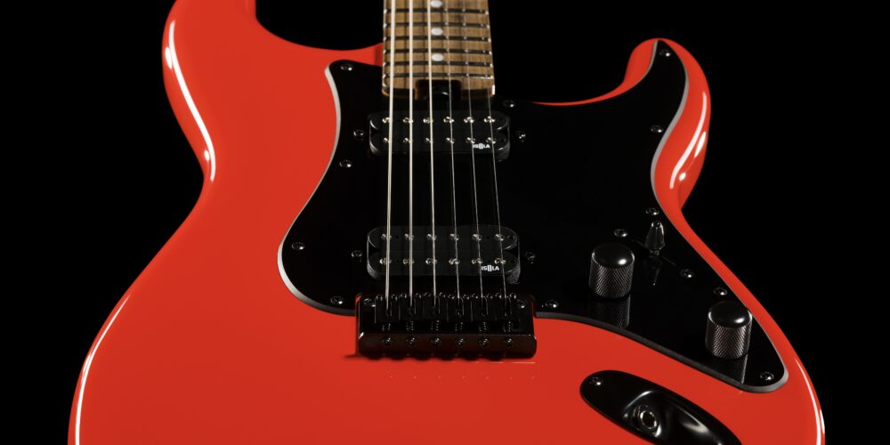 Harley Benton aggiorna le sue super strat più amate: nuove finiture e nuovi pickup per le ST-Modern HH e la Plus HSS.