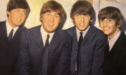 Torna virale una vecchia intervista di Ringo Starr e a sorpresa di tutti viene svelata una nuova curiosità sui Beatle.