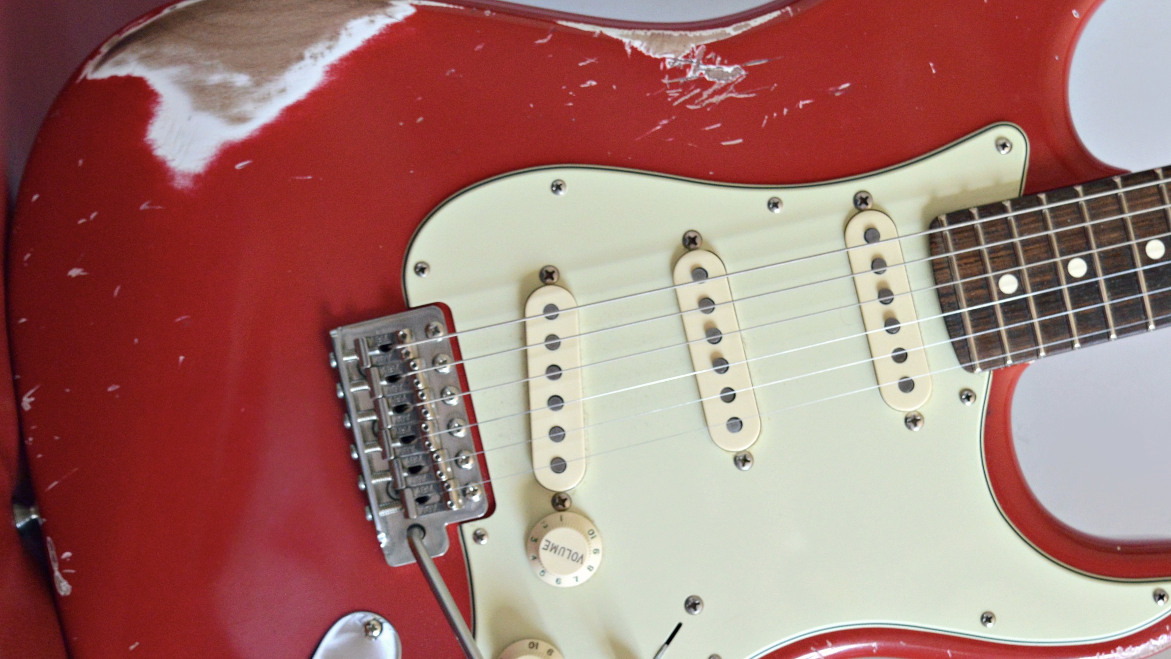 Un test universitario su una Stratocaster del 1964 riaccende il dibattito sul leggendario batch Korina di Fender.