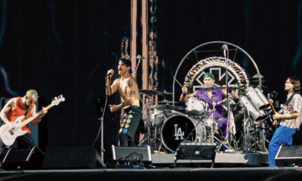 I Red Hot Chili Peppers vendono il loro catalogo: cosa rappresenta questa mossa