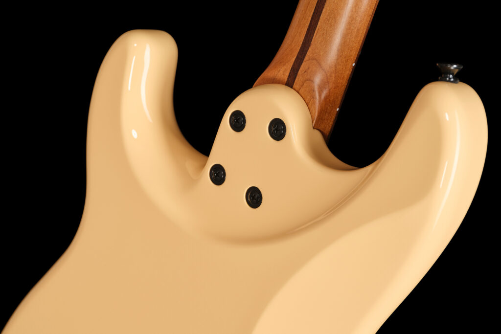 Harley Benton aggiorna le sue super strat più amate: nuove finiture e nuovi pickup per le ST-Modern HH e la Plus HSS.