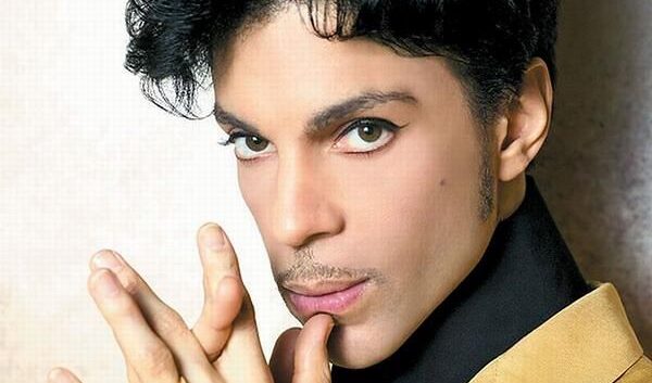 Nuova apertura dl Vault di Prince: Timeless, il nuovo album postumo costruito attorno a registrazioni rare e inedite, arriverà ad agosto.