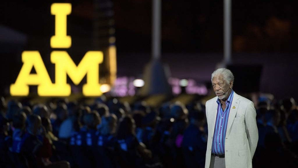 Chi suona davvero nel nuovo album blues di Morgan Freeman