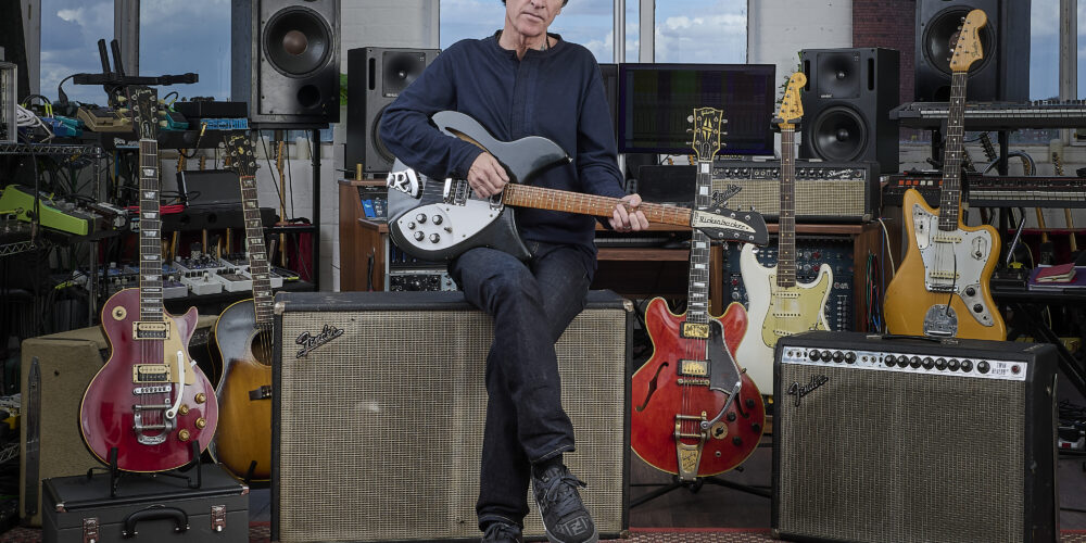 Johnny Marr mette all'asta circa 80 chitarre della sua collezione personale, inclusi strumenti legati agli Smiths.