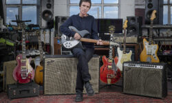 Johnny Marr mette all'asta circa 80 chitarre della sua collezione personale, inclusi strumenti legati agli Smiths.