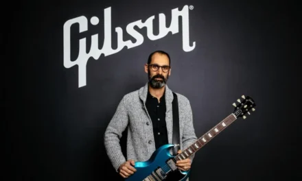 Gibson cambia guida: parla anche Slash