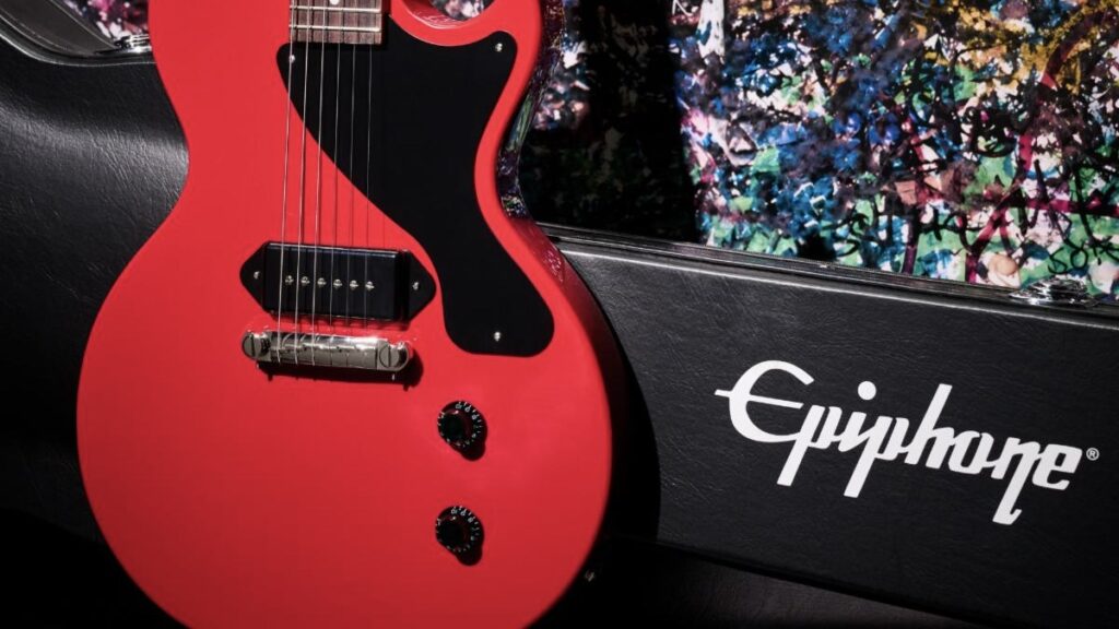 Epiphone presenta la nuova Billie Joe Armstrong Les Paul Junior Radiant Red, una Limited Edition che punta tutto su semplicità e attitudine.