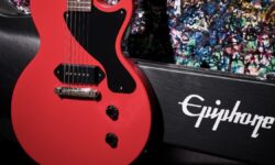 Epiphone presenta la nuova Billie Joe Armstrong Les Paul Junior Radiant Red, una Limited Edition che punta tutto su semplicità e attitudine.
