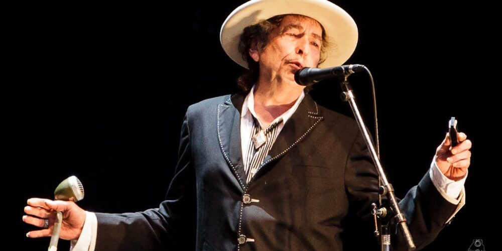 Tre concerti in Italia per Bob Dylan a novembre. Ecco le date e cosa significa assistere a un Phone Free Show.