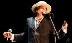 Tre concerti in Italia per Bob Dylan a novembre. Ecco le date e cosa significa assistere a un Phone Free Show.