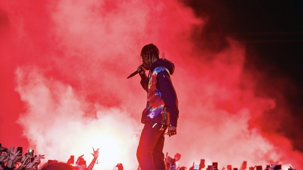 Hard rock, funk e Britpop tra le influenze del nuovo album di Travis Scott: la chitarra sarà protagonista anche nel rap americano?