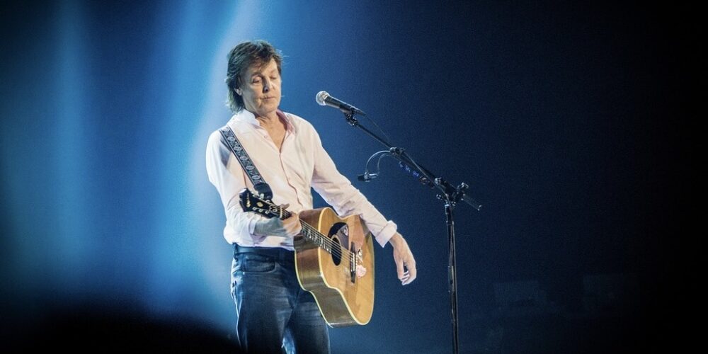 Paul McCartney avrebbe riportato dal vivo I Want to Hold Your Hand dopo oltre sessant'anni al matrimonio di Taylor Swift.