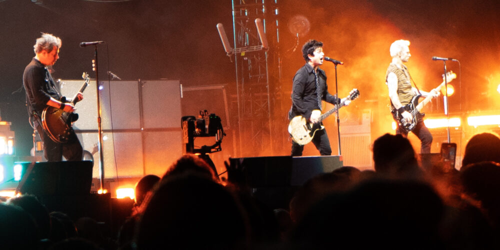 I Green Day hanno annunciato la soundtrack di Nimrods: 30 brani tra classici, live inediti e il nuovo singolo già disponibile.