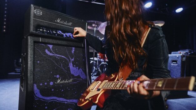 Il nome di Jimi Hendrix non smette di ispirare: la nuova collezione Marshall