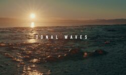 Da Rancho de la Luna a Sound City, Tonal Waves, il documentario di Kernom che racconta il rapporto tra suono, luoghi e ispirazione.