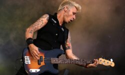 Dal periodo di Nimrod e Warning all'era American Idiot: gli strumenti storici di Mike Dirnt arrivano su Reverb il 9 settembre.