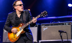 Joe Bonamassa ha cambiato idea sugli amplificatori digitali dopo aver testato Fender Tone Master dal vivo. E spiega cosa lo ha convinto.