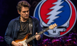 Sembrava un addio ai Grateful Dead, ma John Mayer ha chiarito: “Non sto rinunciando”. Per ora vuole solo elaborare la morte di Bob Weir.
